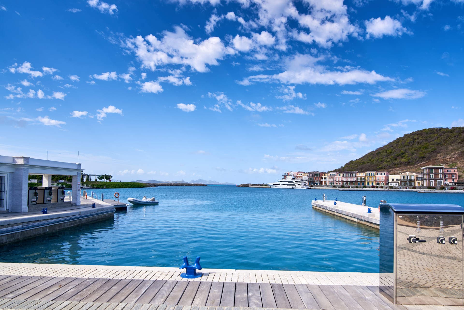 Crewed vs Bareboat in the Grenadines
